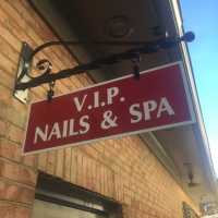 VIP Nails and Spa Logo