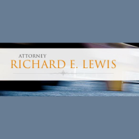 Law Office of Richard Lewis Logo