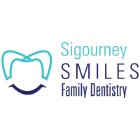 Sigourney Smiles Logo