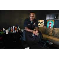 Tyson Cuts Barbershop Logo