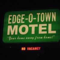 Edge O Town Motel Logo