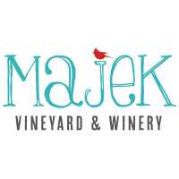 Majek Vineyard & Winery Logo