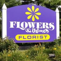 Flowers & Things Logo