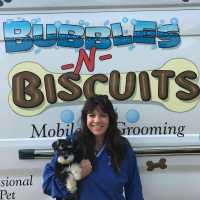 Bubbles-N-Biscuits Mobile Pet Grooming, LLC Logo
