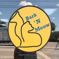 Bark & Meow Grooming Logo