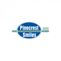 Pinecrest Smiles Logo