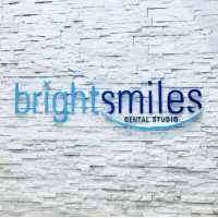 Bright Smiles Dental Studio Logo