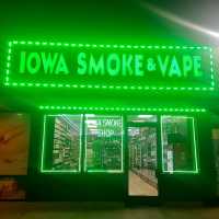 IOWA SMOKE SHOP&VAPE&CIGARS Logo